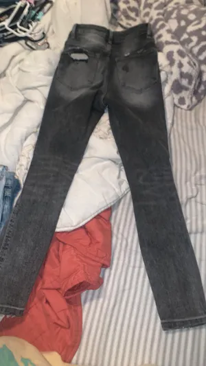 Skinny Jeans thumbnail 2