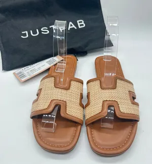 Justfab Becca‎ Flat Sandals Womens 8 Brown Woven Upper Comfortable Slip-On NEW thumbnail 1