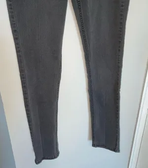 𝅺GRAY Skinny Jeans Size 30 thumbnail 3