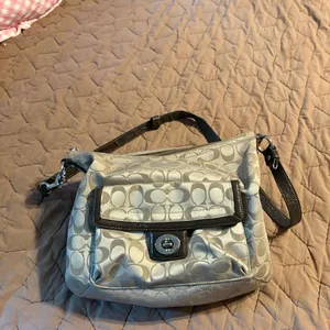 Coach Penelope Signature Sateen Convertible Hobo Bag F19282 EUC thumbnail 3