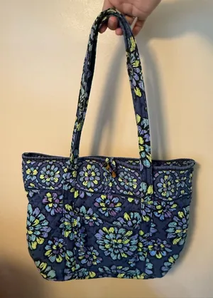 Vera Bradley Tote Indigo Pop‎ Toggle Closure Blue Flower Book Shoulder Beach Bag thumbnail 1