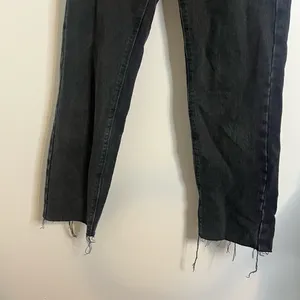 Zara High Rise Straight Leg Raw Hem Black Denim Jeans 0 thumbnail 3