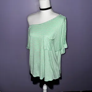 Boutique Green and White Off-the-Shoulder Top thumbnail 4