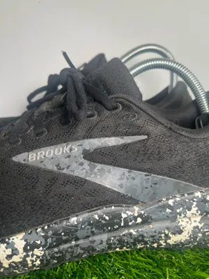 Brooks Ghost Running Shoes Black Gray Men’s Size 8.5 D  thumbnail 2