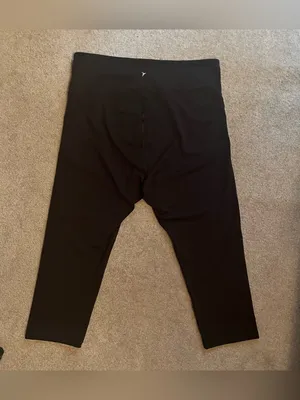 Old Navy Active Women’s Elevate Go-Dry Black High-rise Cropped Leggings thumbnail 2
