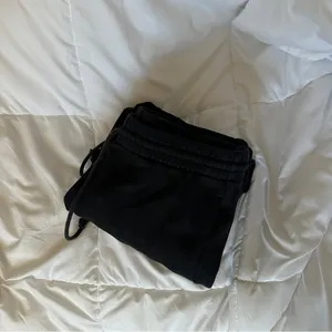 Aritzia cozy fleece black sweatpants thumbnail 2