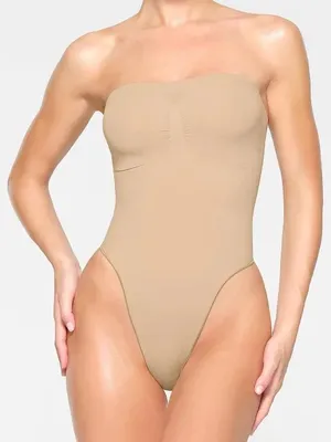 SKIMS Seamless Sculpt Strapless Thong Bodysuit NEW Sz Large thumbnail 1