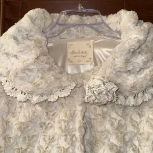 NWT $130 Altar’d State Rosette Ivory Faux Fur Lined Hook Closure Jacket M/L thumbnail 5