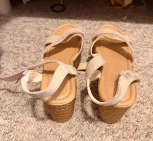 Nude wedges Tan Size 7 thumbnail 2