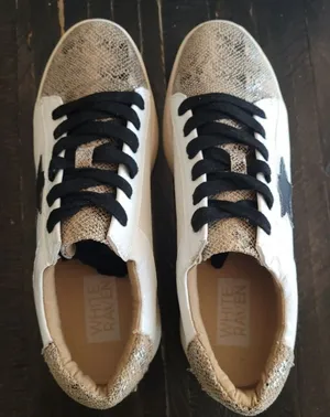 White Raven Sneakers Women’s Size 8.5 Casual Lace-Up Shoes White thumbnail 1