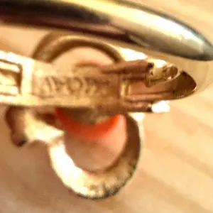 Avon Coral Cabochon Gold Tone Modernist Adjustable Ring Vintage thumbnail 6