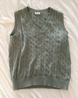 Brandy Melville Argyle Sweater Vest - Green thumbnail 1