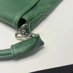 Matt & Nat Leia Vintage Shoulder Bag Emerald Green Vegan Leather Silver Clasp thumbnail 9