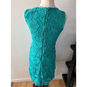 Green lace dress size small wedding guest thumbnail 3