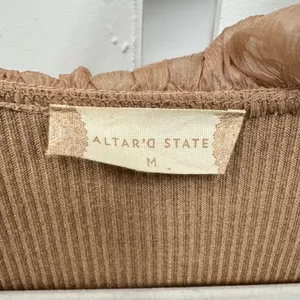 Altar'd State Y2K Inspired Tan Ribbed Ruffle Tie Front‎ Crop Top Long Sleeve Med thumbnail 5