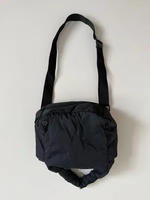 Lululemon Gathered Handle Crossbody Bag  thumbnail 3