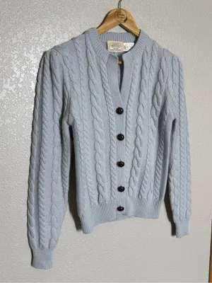 Vintage 1980s Susan Bristol 100% Wool Cardigan Sweater thumbnail 2