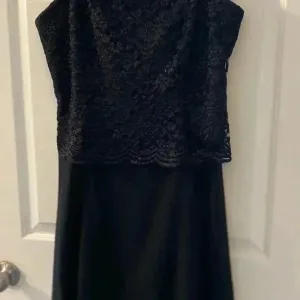 Black wedding dress with lace bodice and chiffon‎ skirt and straps Size XL thumbnail 4