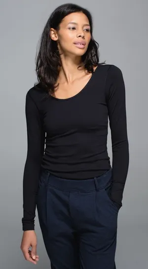 Lululemon Scoop Back Long Sleeve Black Luon Size 6-8 thumbnail 1