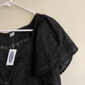 S-Old Navy Black Frilly Sleeves Blouse Square Neckline Lace thumbnail 2