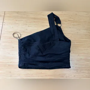 ZARA Sz M Black One ShoulDER Ruched Cropped Top‎ W Ring MMN thumbnail 3