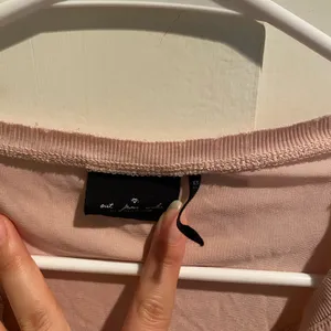Urban outfitters pink crop top thumbnail 3