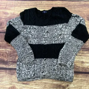 GAP Sweater Women’s Crew Neck Pullover White & Black Size XL thumbnail 1