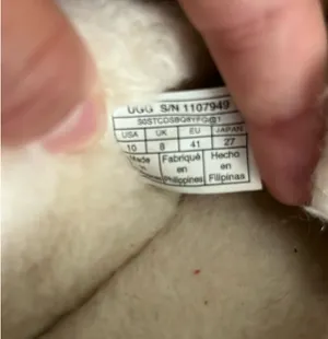 UGG Slippers thumbnail 2