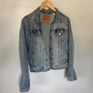 Levi’s Classic Denim Size XS Small Trucker Jean Denim Jacket thumbnail 2