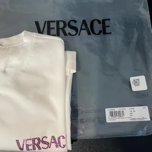 Versace Women's Fuchsia Crystal Embellished Logo T-shirt 100% Cotton, XS - NWT thumbnail 5