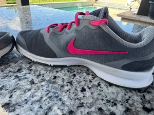 Nike Women's In-Season TR 4 training shoes in gray and pink thumbnail 5