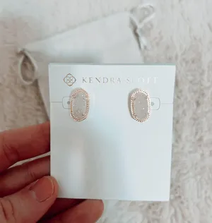 Kendra Scott Earrings thumbnail 1