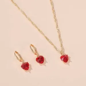 18K Gold Plated Heart Jewelry Set Heart Pendant Necklace Crystal Heart Dangle Drop Earrings(2pcs/set) thumbnail 4