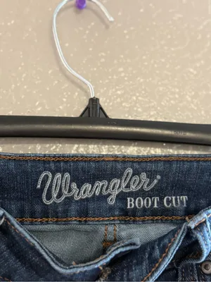 Wrangler Women's Retro Mae Bootcut Jean with Stretch Fabric 7X34 thumbnail 4