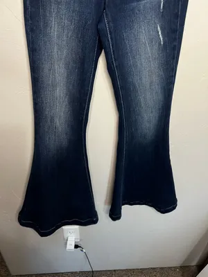 Kancan Ultra High Rise Super Flare Diana Distressed Denim‎ Jeans thumbnail 7