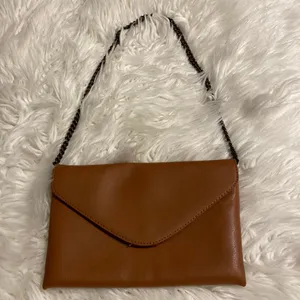 J.Crew 100% Leather Purse /Clutch tan/ brown color excellent condition thumbnail 1