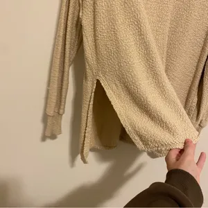 Aerie Tan Cotton and Acrylic Knit Crewneck Sweater size Small thumbnail 3