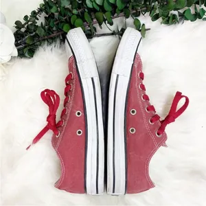 Converse Unisex Size 7 Womens, Size 5 Mens Red Canvas Chuck Taylor Sneakers thumbnail 4