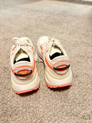 Reebok Sneakers thumbnail 3