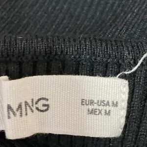 MNG Mango Women's Black Rib Knit Sleeveless V-neck Cami Camisole Crop Tank Top M thumbnail 3