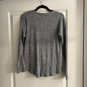 Abercrombie & Fitch Womens XS Heather Gray Ribbed V-Neck Tie Front Sweater thumbnail 3
