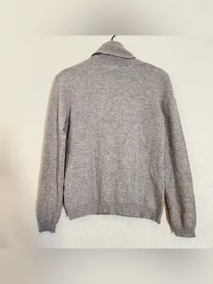 Reformation turtle neck cashmere sweater thumbnail 8
