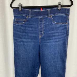 Spanx Midnight Shade Pull On Flare Jeans Sz.L thumbnail 8