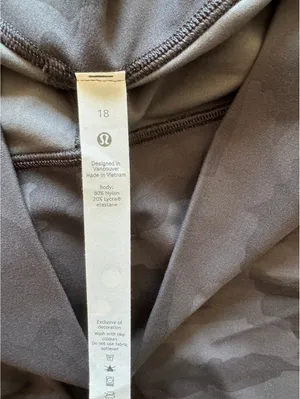 Lululemon Align High Rise 28” Heritage Camo Deep Coal Multi Size 18 NWT thumbnail 6