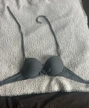Bikini Top thumbnail 1