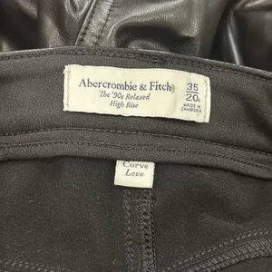 NWOT Abercrombie & Fitch The 90s Relaxed High Rise Vegan Leather‎ Pants 35/20R thumbnail 8