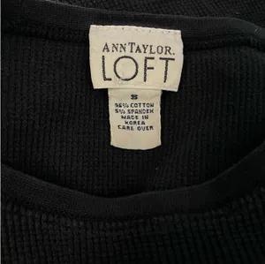 Ann Taylor LOFT Black Long-Sleeve Waffle Knit Top (M) thumbnail 4