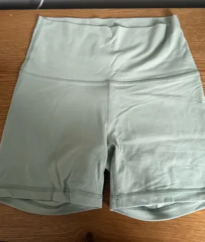 Aritzia TNA Butter Shorts thumbnail 1