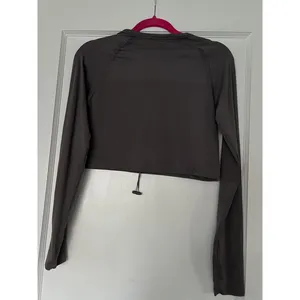 Gymshark Women's Cropped Long Sleeve Top - Size S thumbnail 2