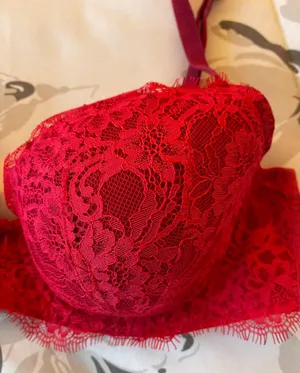 Victoria’s Secret Dream Angels Lined Demi Bra thumbnail 3